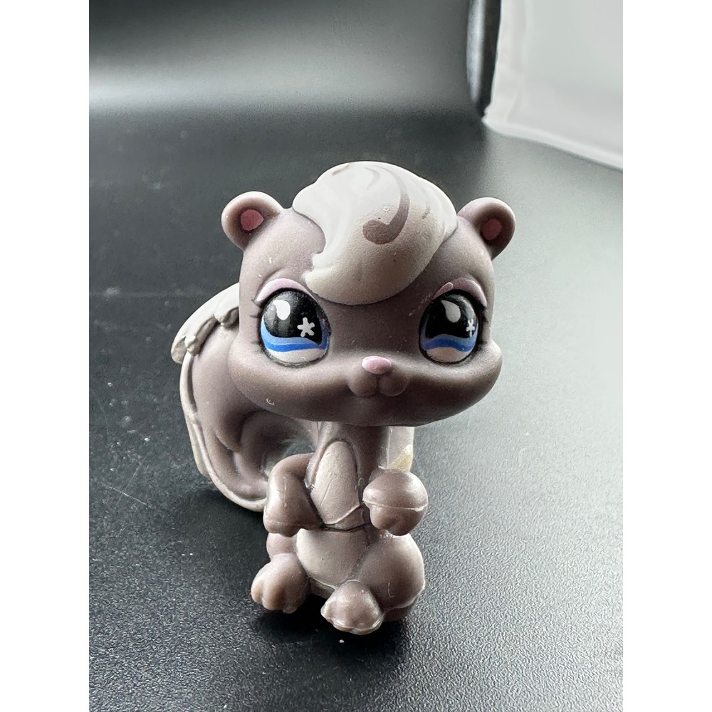Hasbro Littlest Pet Shop Squirrel 484 Gray sportiest Star Eyes Blue AUTHENTIC 07